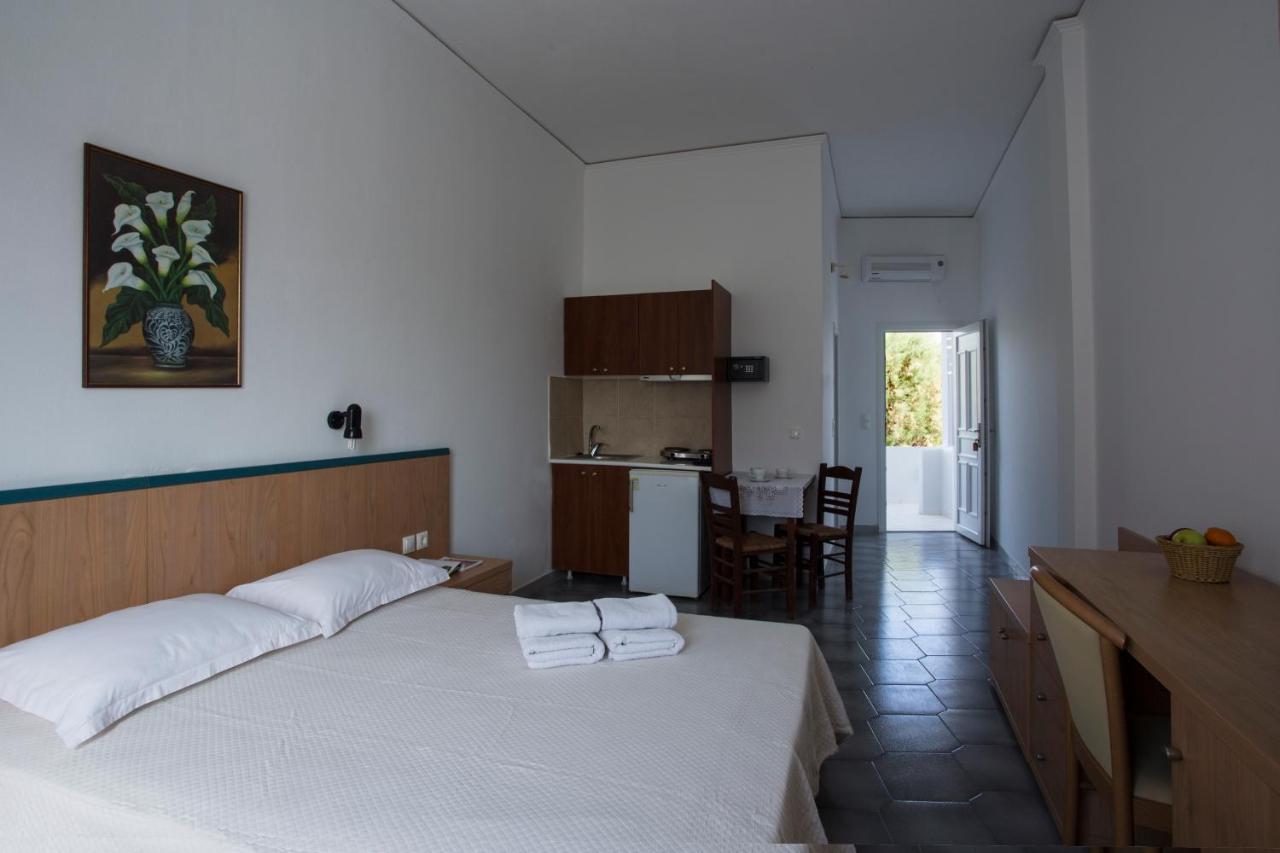 Sunrise Studios In Perissa Buitenkant foto